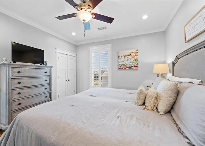 Holiday home Mohs Paradise By Youngs Suncoast *