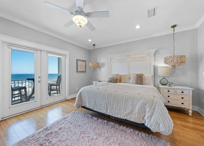 Holiday home Mohs Paradise By Youngs Suncoast *